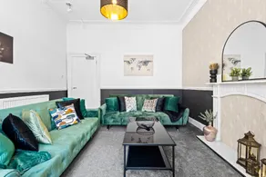 Bonnie Lodgings - Muir Street - Image 3