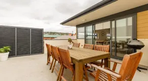 Kangaroo Bay Apartments - Image 3