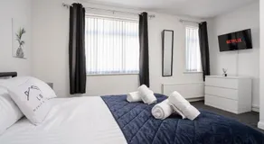 Stunning 2BR House in Manchester near Etihad and Coop Arena - Image 2