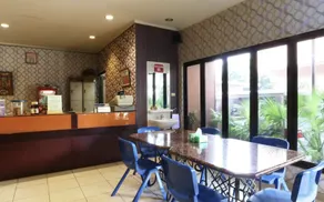 Hotel 678 Kemang Powered By Cocotel - Image 3