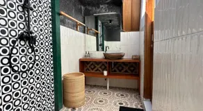 Gili Land - Image 5