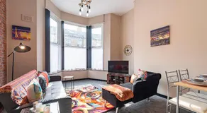 Hull Ground Floor 1 Bedroom Apt 3 beds Spacious Jesouth Striking - Image 2