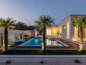 Three Bedroom Villa with Pool - Image 3