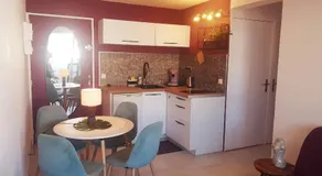 La Perle Marine, Cosy et rénové, 200 m de la plage, 1 chambre, parking et Wifi - Image 5