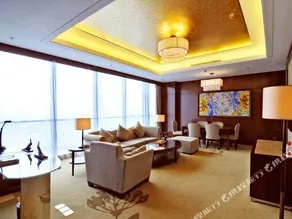 Soluxe Hotel - Image 4