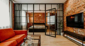 Old brick boutique apartments - Image 2