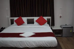 Hotel Aashiyana - Image 1