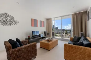 Comfortable 1-bed Apartment With Balcony - Image 2