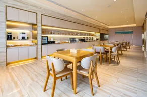 Boni Hotel Guangzhou - Xiguan Shangxiajiu Pedestrian Street Yongqingfang - Image 2