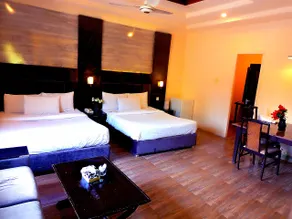 Signature Residency - Image 2