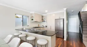 Panoramic Water View Apartment - Image 4