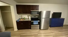 Green River Inn Apartments - Image 3