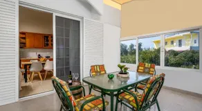 Flora Beach House - Image 4