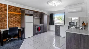 Leichhardt Motor Inn - Image 3