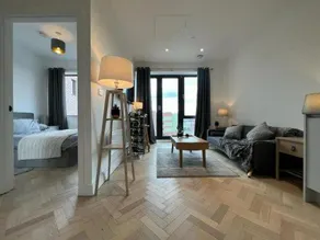 STYLISH 1 BED & PARKING-IDEAL FOR CORPORATE STAYS - Image 5