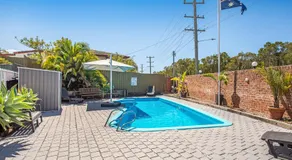 Lake Macquarie Motor Inn - Image 2