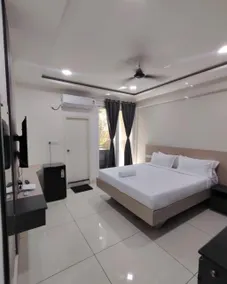 Hotel Flamount Arka Studios - Image 2