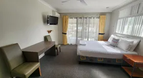 T's Resort & Motel - Image 2