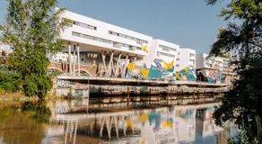  URBAN ISLAND - Riverside Apartments - Image 3
