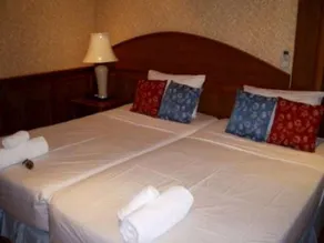 Youpy Bungalow - Image 5