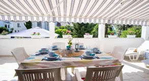 Apartment with private pool and arbor - Image 4