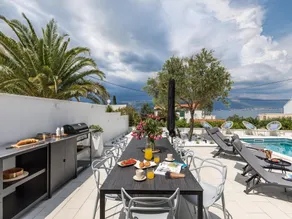 Apartment in Arbanija with sea view, terrace, air conditioning, WiFi 5139-1 - Image 5