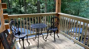 Quaint Cabin with Lofted Interior, Spa and BBQ in Indiana - Image 5
