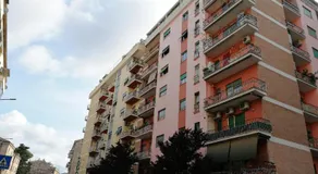 Apartamento con jardín - Image 3