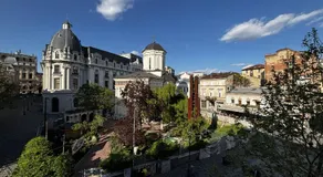 Lumen - Bright Stay in Bucharest - Image 5