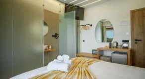 Omnia Deluxe Rooms - Image 2