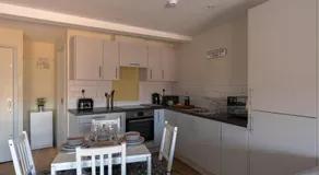 Hereford City Centre - Apartment 9, Isabella House - Modern Apartment In The Heart of The City - Sleeps 4 Guests - Hosted by RENTMYHOUSE - Image 5