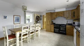Rhea Holiday Home Kilcrohane by Trident Holiday Homes - Image 2