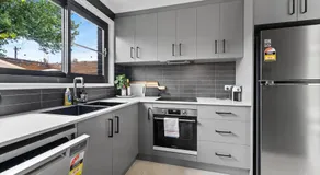 3 Bed Fully Renovated with Outdoor Fun - Image 5