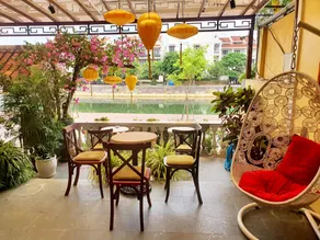 Hoi An old town riverside workation paradise - Image 3