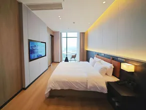 See you at the summit, nestled against the mountain, Huangting Hotel - Image 2