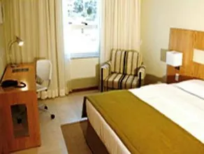 Naoum Hotel - Image 2
