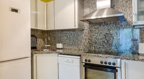 Devesa Park Apartment with Private Parking - Image 4