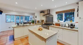 Forest Getaway - Countryside Retreat near Windsor - Image 3