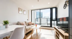 Sky Stars CBD Apartment - Image 2