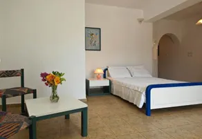 Muses Hotel - Image 5