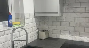 QB Stylish 2 Bedroom Apartment - Smart TV - Wifi - Parking - Image 4