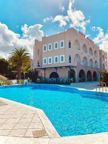 Villa Karteros with Private Swimming Pool - Image 2
