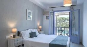 Levantes Hotel - Image 2