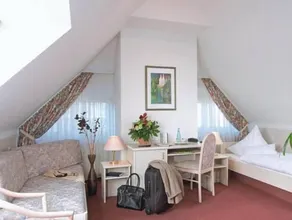 Hotel Zur Krone - Image 2