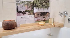 Waters Edge Apartment - Image 5