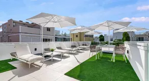 La Vega de Ciudad Jardín Suites - Image 4