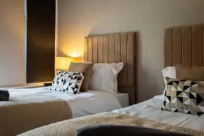 Crown Street Aparthotel - Image 2