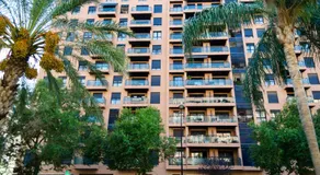 ApartUP Francia Views - Image 4