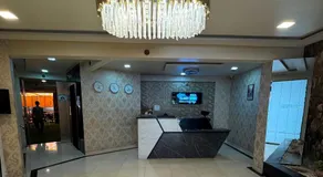 Townhouse Hotel Classy Stay - Image 3