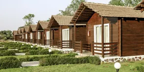 Lazy Bee Cottages - Image 2